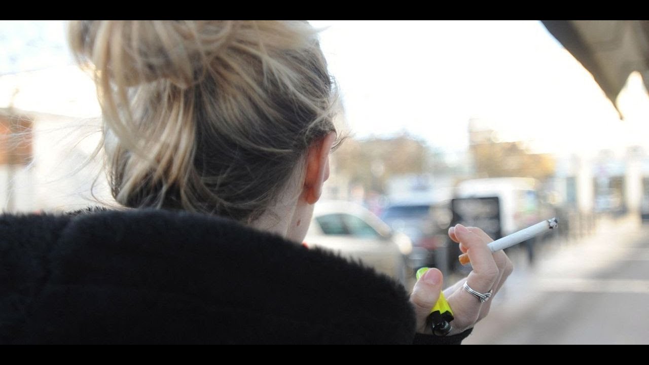 Cigarettes, alcool...les jeunes de 17 ans moins attirés par la consommation de substances addictives