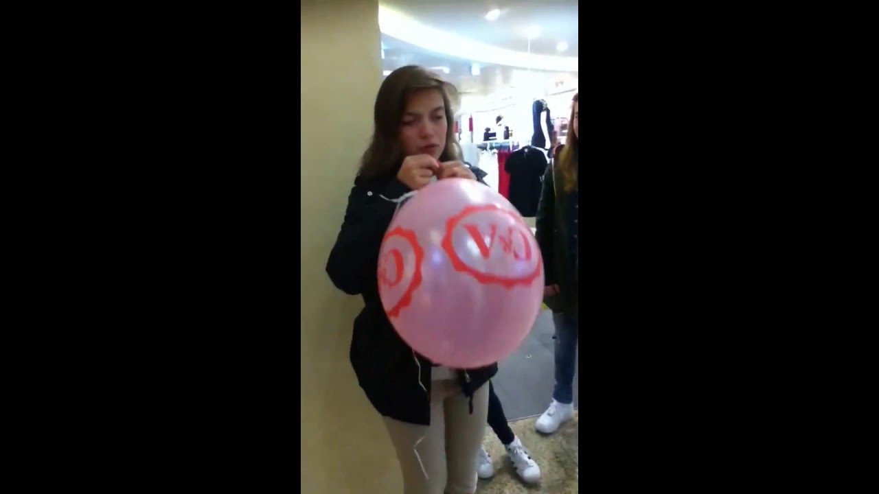 Elle parle avec de l'hélium 🎈🎈